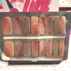 💜BUY 3 GET 1 FREE